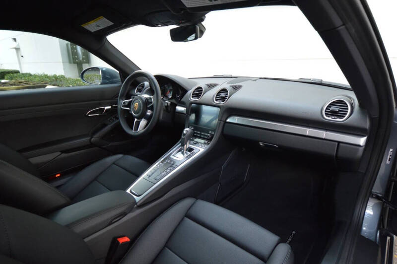 2025 Porsche 718 Cayman S