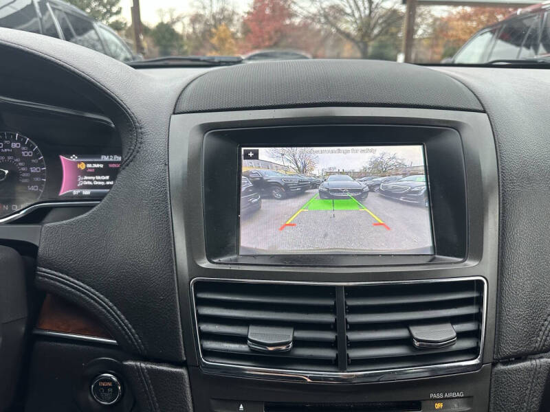 2019 Lincoln MKT Reserve