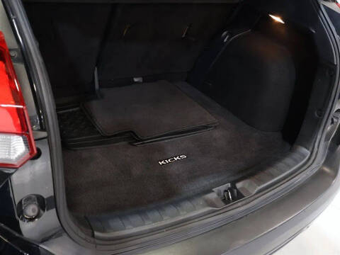 2019 Nissan Kicks SR