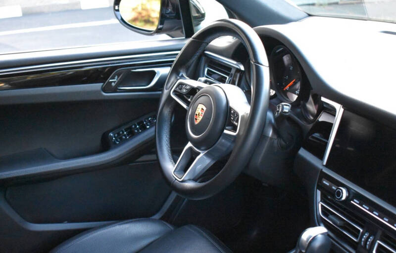 2021 Porsche Macan