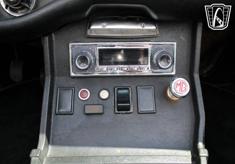 1975 MG B
