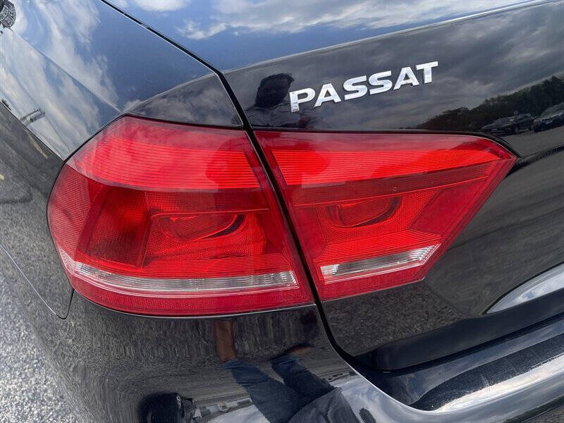 2015 Volkswagen Passat 1.8T Limited Edition