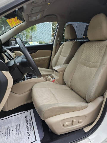 2019 Nissan Rogue SV