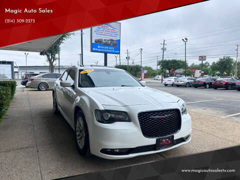 2019 Chrysler 300 for sale at Magic Auto Sales in Dallas TX