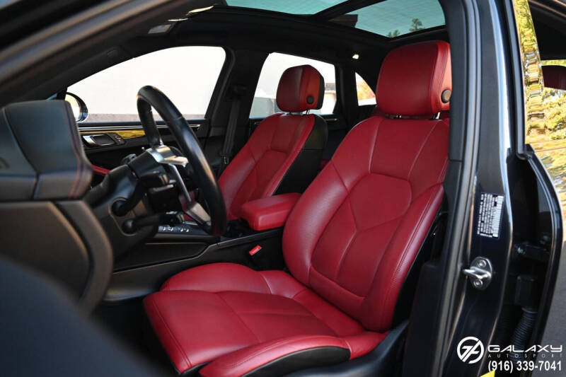 2018 Porsche Macan S