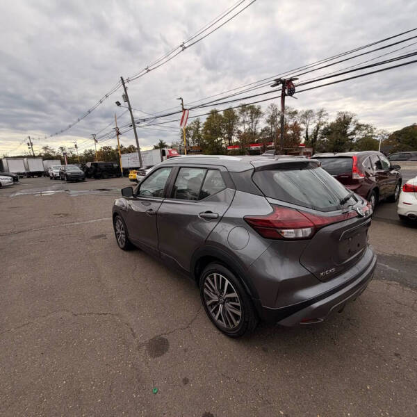 2021 Nissan Kicks SV