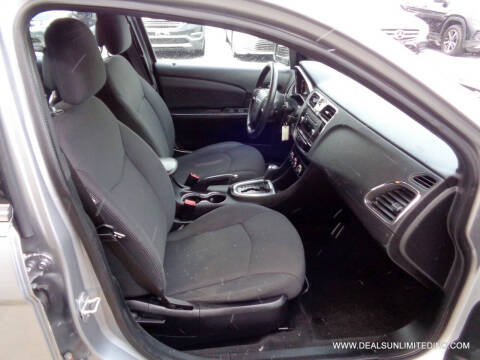 2014 Chrysler 200 LX