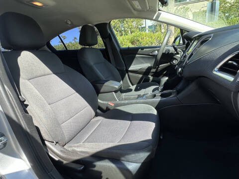 2017 Chevrolet Cruze LT Auto