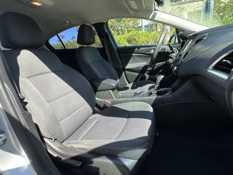 2017 Chevrolet Cruze LT Auto