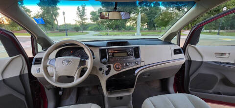 2014 Toyota Sienna L 7-Passenger