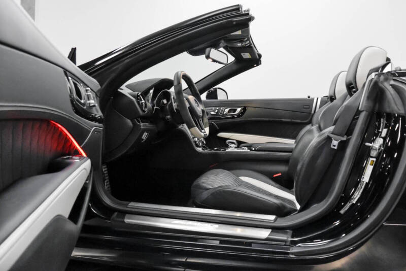 2015 Mercedes-Benz SL-Class SL 63 AMG