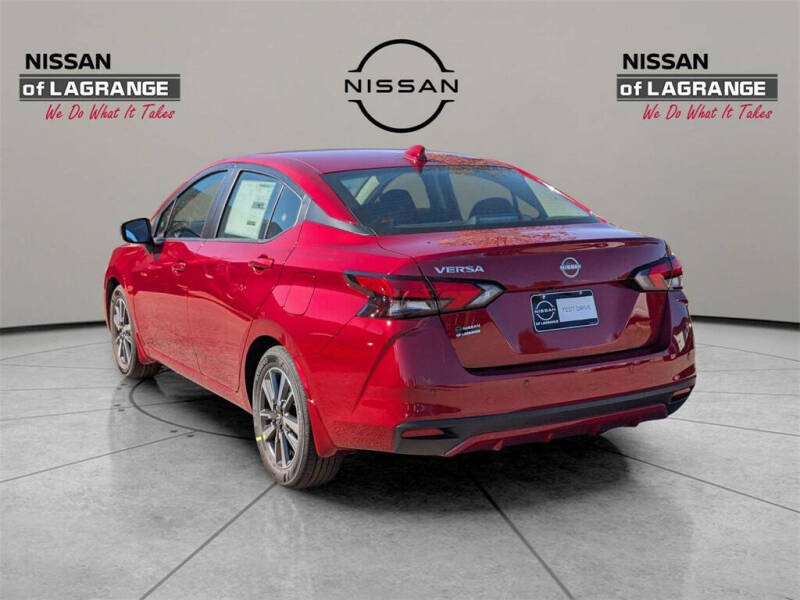2025 Nissan Versa SV