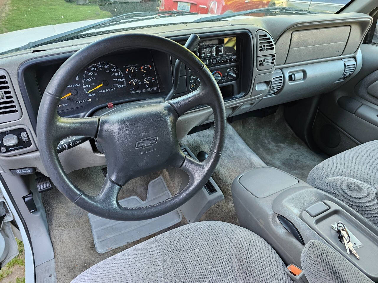 1998 Chevrolet Tahoe 21