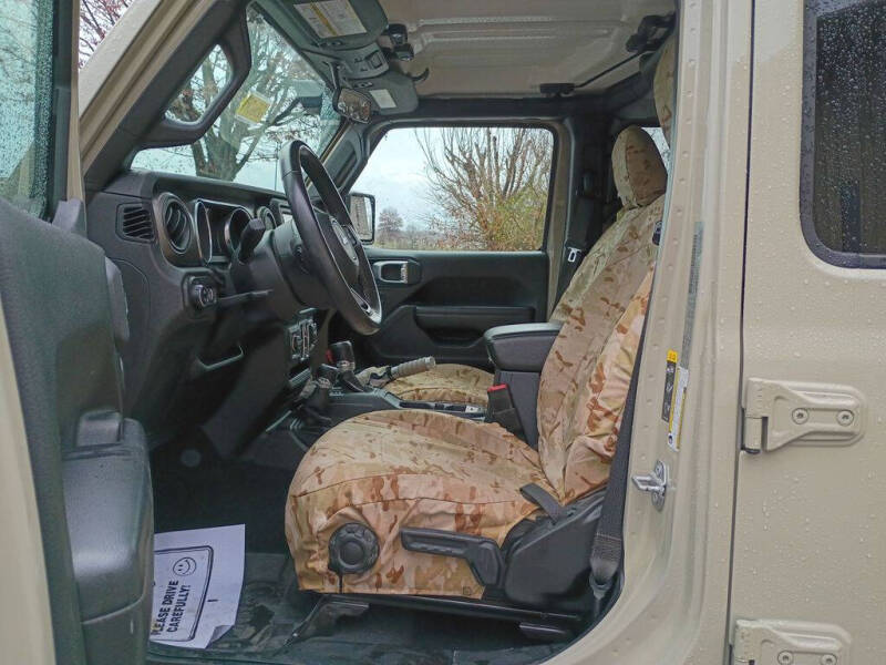 2020 Jeep Gladiator Sport