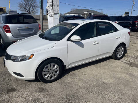 2011 Kia Forte for sale at Amigos Auto Sales Inc in Waukegan IL