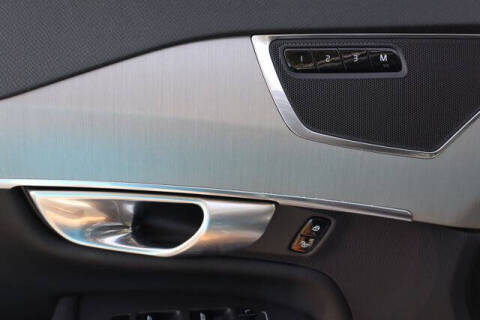 2024 Volvo XC90 B5 Core Bright Theme