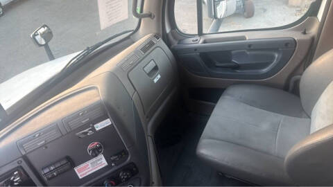 2020 Freightliner Cascadia