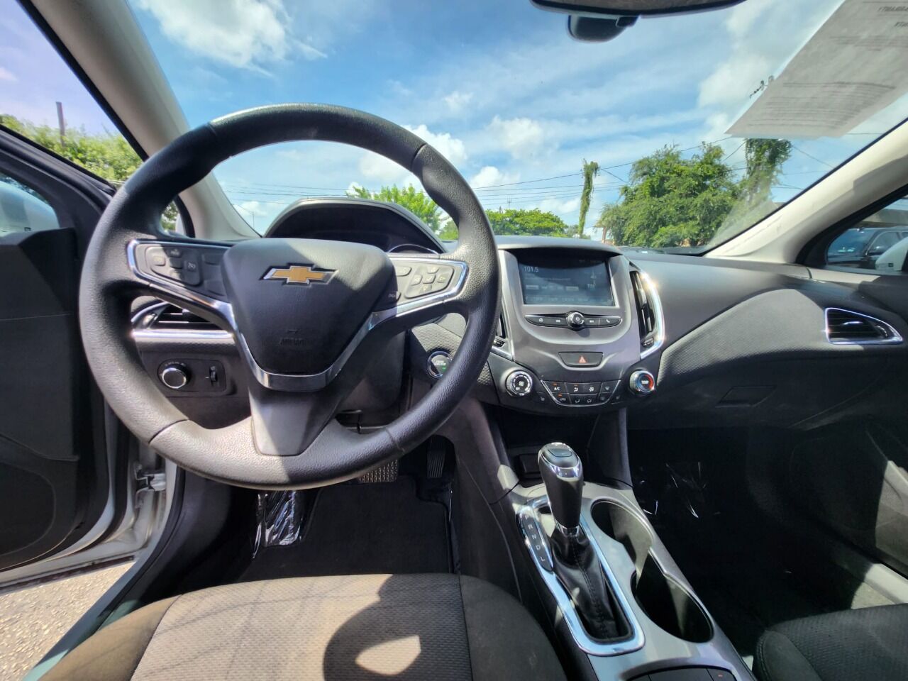 2018 CHEVROLET Cruze Sedan - $15,995