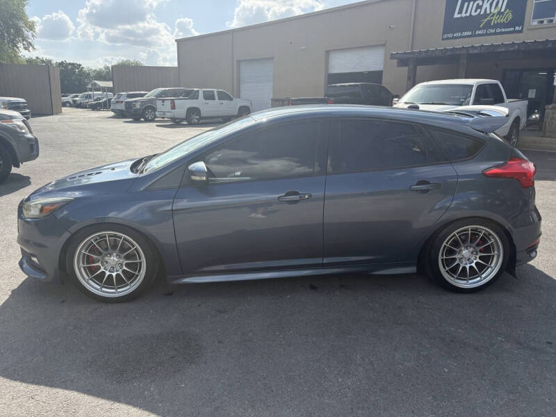 2018 Ford Focus ST