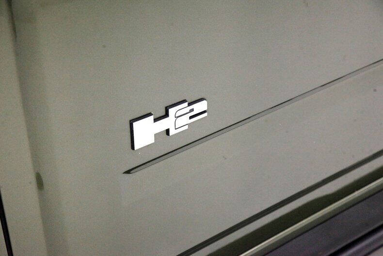 2004 HUMMER H2