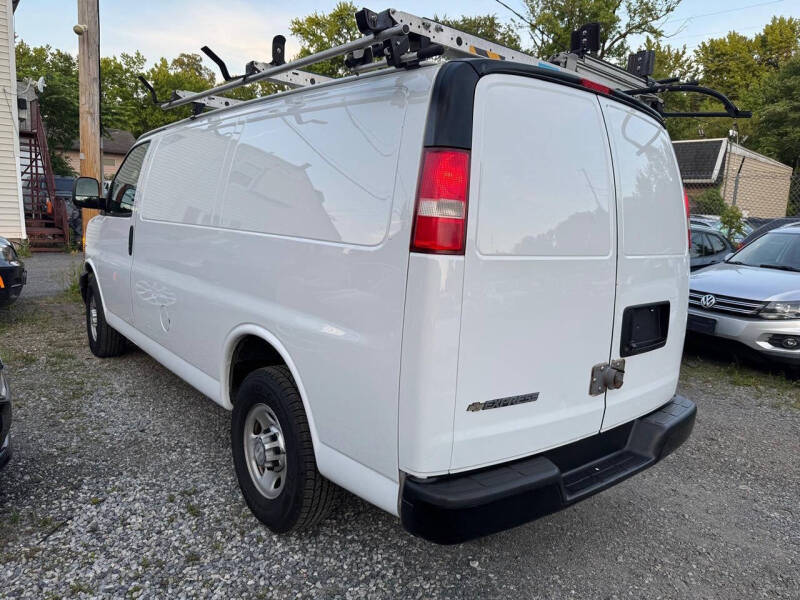 2017 Chevrolet Express 2500