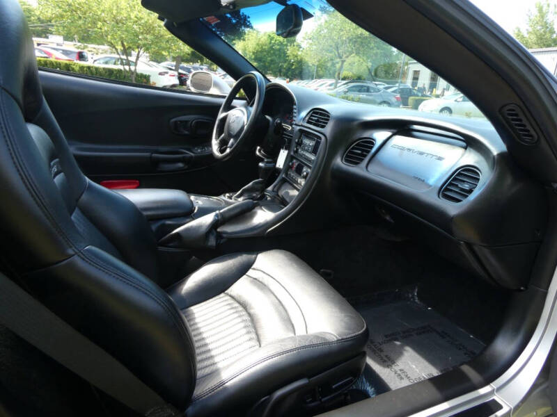 2004 Chevrolet Corvette