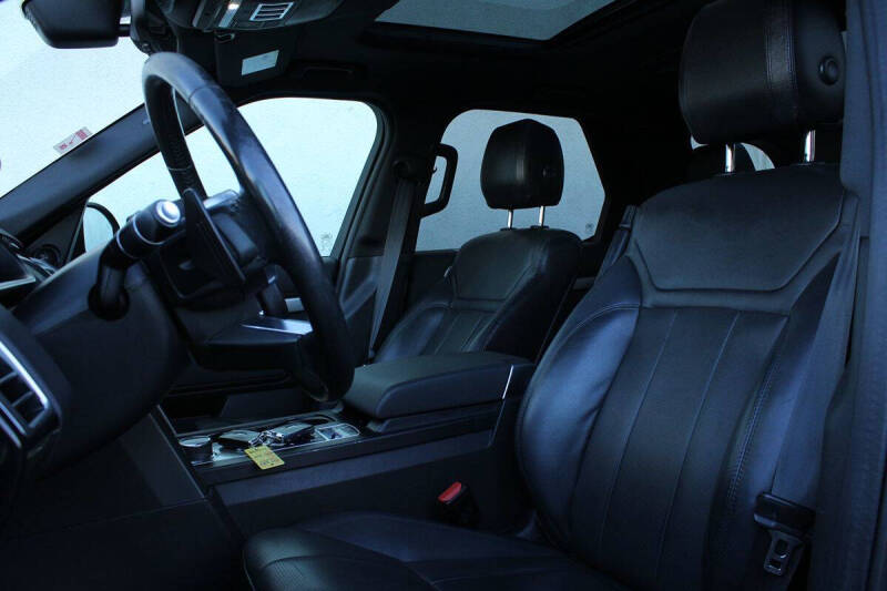 2020 Land Rover Discovery Landmark Edition