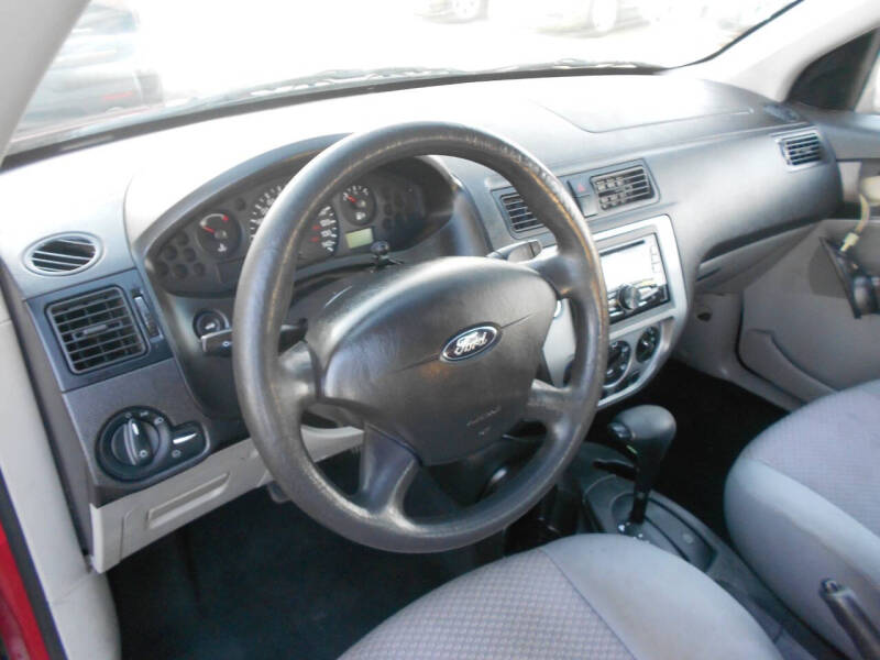 2005 Ford Focus ZX3 SE