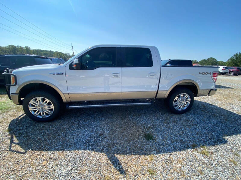 2011 Ford F-150 Lariat photo 2