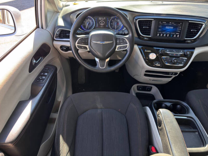 2020 Chrysler Pacifica Touring