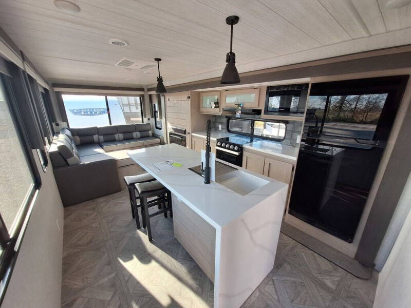 2024 Forest River Salem 28VIEW