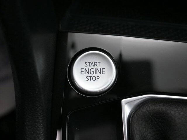 2024 Volkswagen Taos SE 4Motion