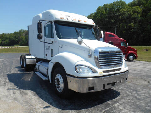 2006 Freightliner Columbia 120 for sale at Maczuk Automotive Group in Hermann MO