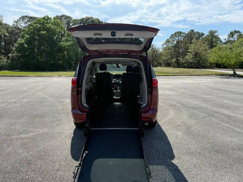 2017 Chrysler Pacifica Touring