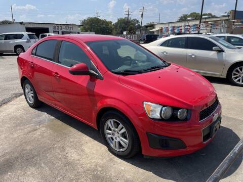 2015 Chevrolet Sonic for sale at AMERICAN AUTO COMPANY in Beaumont TX