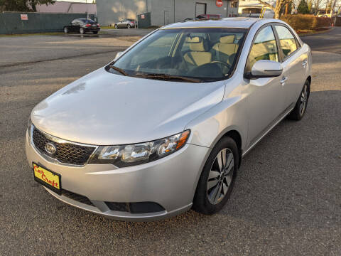 2013 Kia Forte for sale at Car Craft Auto Sales Inc in Lynnwood WA