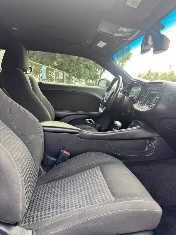 2018 Dodge Challenger SXT