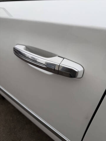 2017 Cadillac Escalade Platinum