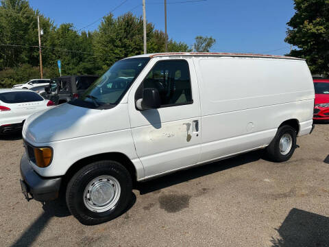 2003 Ford E-Series E-150 Base