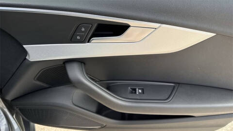 2017 Audi A4 2.0T quattro Prestige