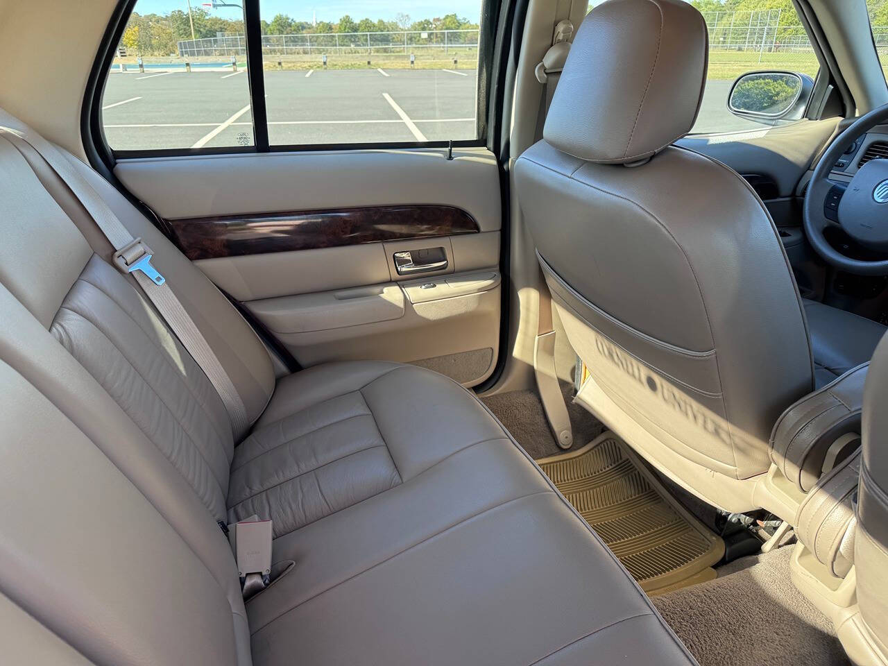 2005 Mercury Grand Marquis 18