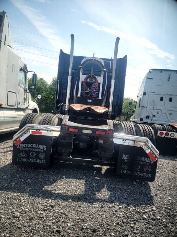 2016 Volvo VNL730
