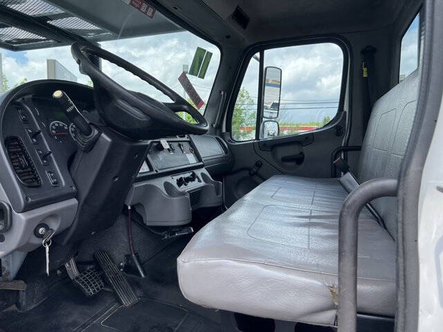 2017 Freightliner M2 106