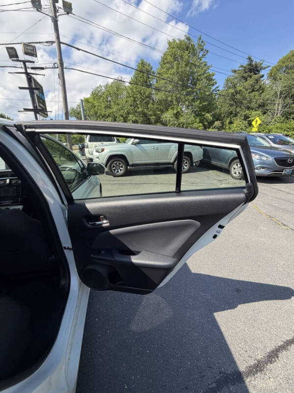 2018 Toyota Prius Three