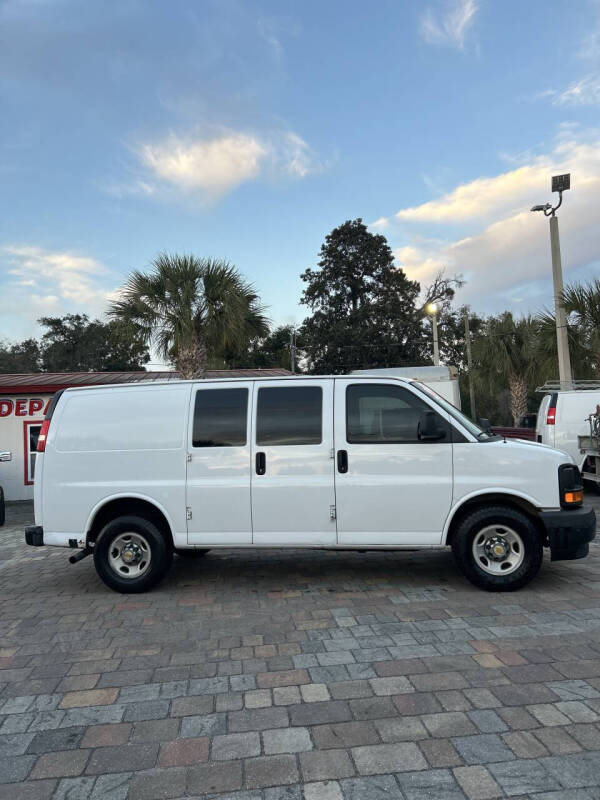 2017 Chevrolet Express 2500