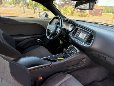 2015 Dodge Challenger SXT