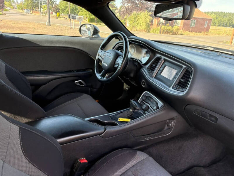 2015 Dodge Challenger SXT