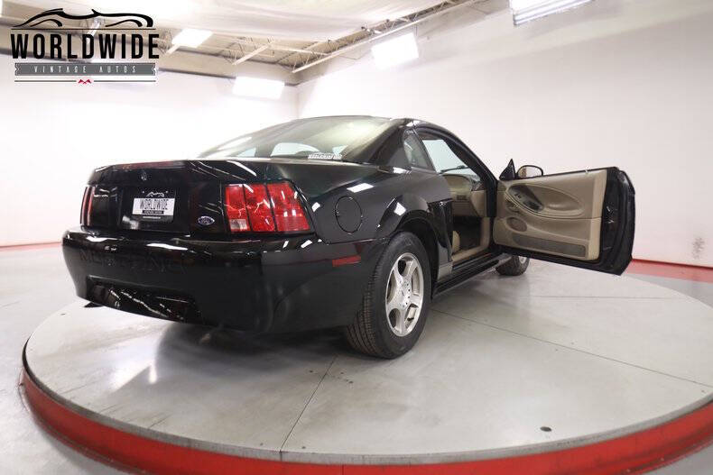 2004 Ford Mustang