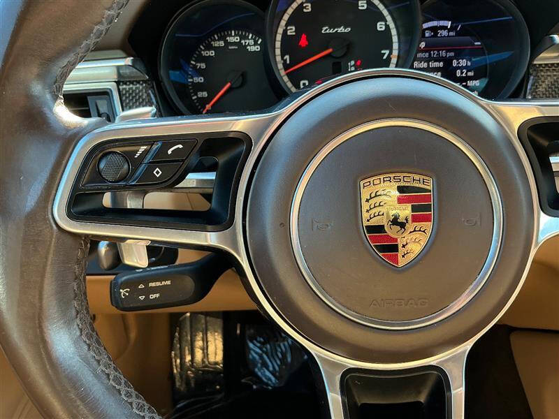 2016 Porsche Macan Turbo