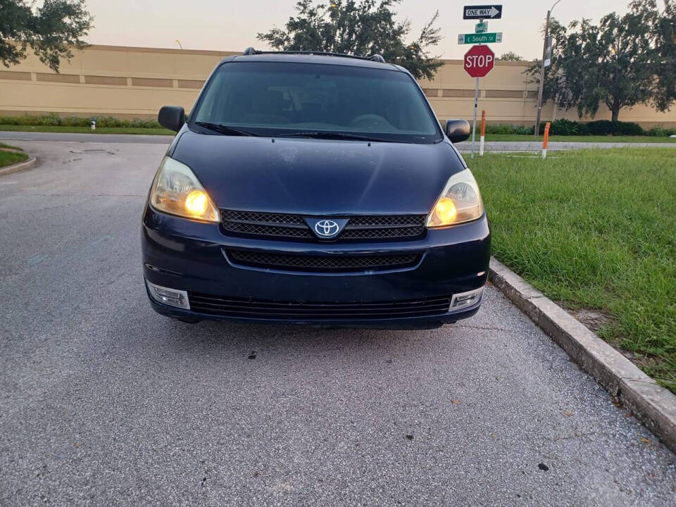 2005 Toyota Sienna for sale at We Buy & Sell Cars Inc in Orlando, FL